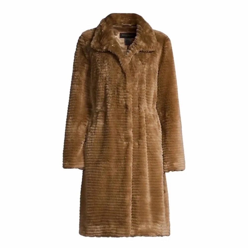 DONNA KARAN NEW YORK
Grooved Faux Mink Coat